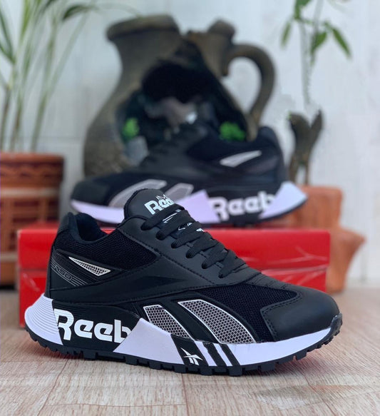 👟🔥 ¡RENUEVA TU ESTILO CON REEBOK